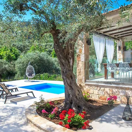 Villa Santa Marina Makriammos