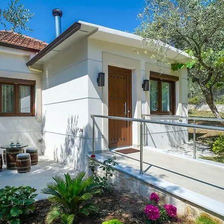 Santa Marina Villa