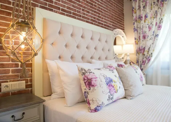 Santa Marina Villa *